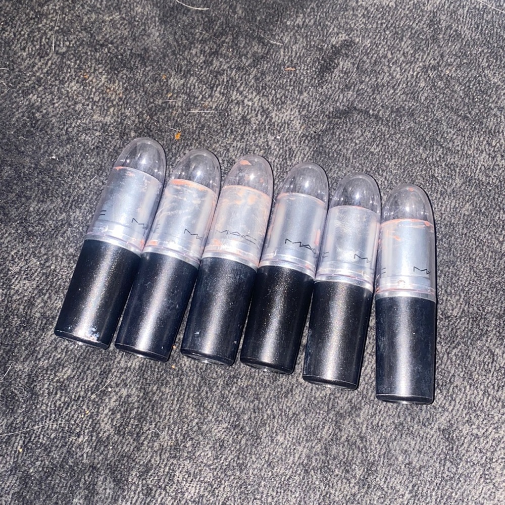 6 MAC LIPSTICKS